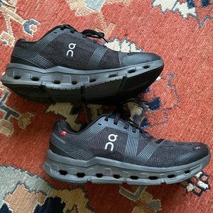 EUC On Cloud Running Sneakers
